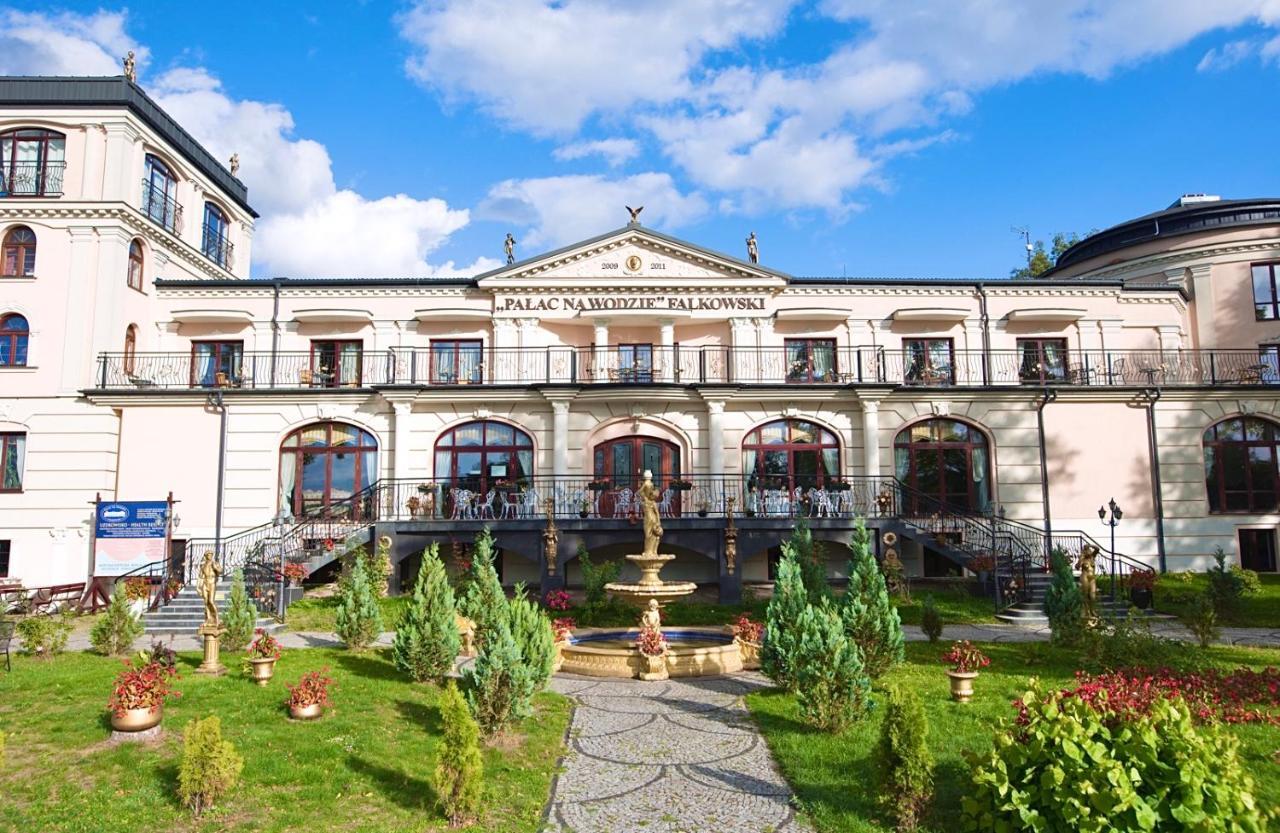 Uzdrowisko Sanatorium Augustow Palac Na Wodzie Falkowski Buitenkant foto
